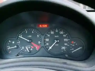 Veículo de Sucata peugeot 206 cc cc do ano 2002 alimentado nfu