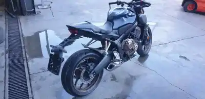 Véhicule à la ferraille honda                                              cb hornet                                                                                                                                                                                                                                                  cb 600 f hornet (pc34)                                                                                                                                                                                                                                     de l'année 2023 alimenté rh01e