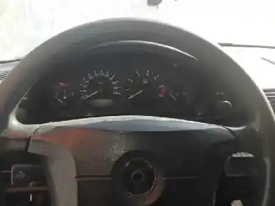 Vehicul casat bmw serie 3 compacto (e36) 316i al anului 1998 alimentat 16 4e 2