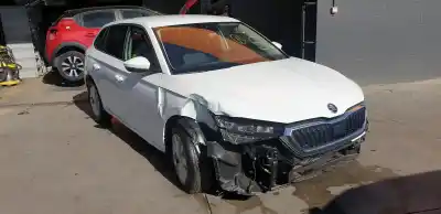 Здавання транспортного засобу SKODA SCALA (NW) 1.0 TSI 95 CV / 70 KW року 2023 потужний DLA