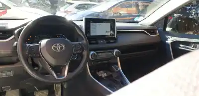 Véhicule à la ferraille toyota                                             rav4                                                                                                                                                                                                                                                       hybrid 4x2 advance                                                                                                                                                                                                                                         de l'année 2019 alimenté a25a