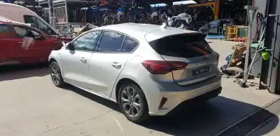 Veicolo di demolizione ford focus st-line dell'anno 2023 alimentato 