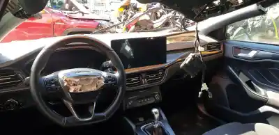 Veicolo di demolizione ford focus st-line dell'anno 2023 alimentato 