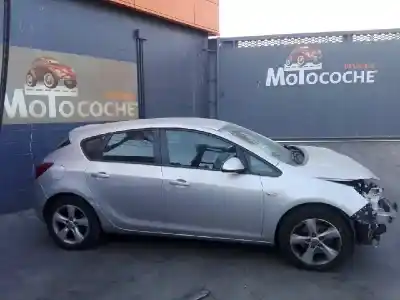 Veículo de Sucata OPEL ASTRA J LIM. Enjoy do ano 2011 alimentado A17DTR