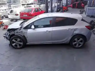 Veículo de Sucata opel astra j lim. enjoy do ano 2011 alimentado a17dtr