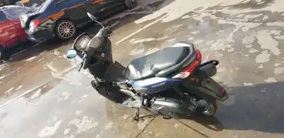 Sloopvoertuig yamaha nmax nmax 125 van het jaar 2023 aangedreven e32te