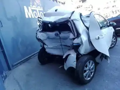 Véhicule à la ferraille toyota yaris active hybrid de l'année 2013 alimenté 1nzfxe