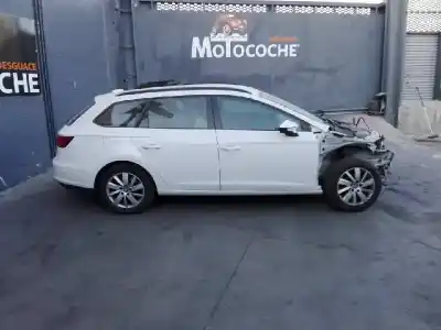 Здавання транспортного засобу SEAT LEON ST (5F8) Reference року 2015 потужний CLHA