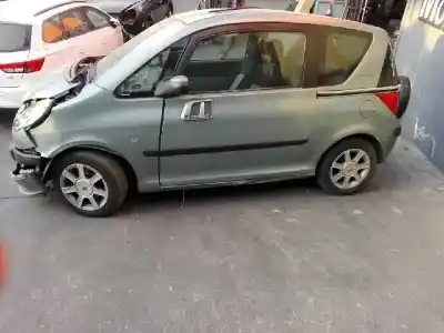 Véhicule à la ferraille peugeot 1007 sport de l'année 2005 alimenté kfv