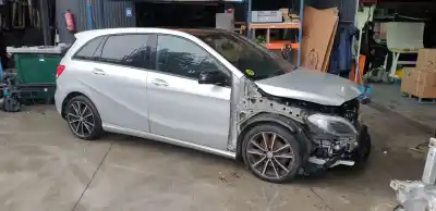 Veículo de Sucata MERCEDES-BENZ CLASE B (W246) B 200 CDI BE (246.201) do ano 2013 alimentado OM651901