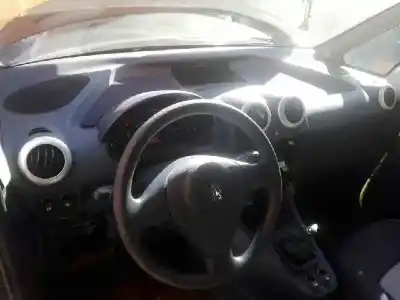 Vehicul casat peugeot 1007 urban al anului 2008 alimentat 8hz