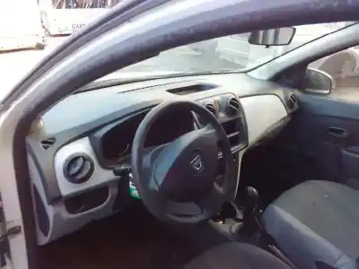 Veículo de Sucata dacia sandero ambiance do ano 2013 alimentado d4f732