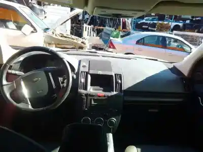 Veículo de Sucata land rover freelander (lr2) 2.2 td4 cat 150 cv / 110 kw do ano 2010 alimentado 224dt