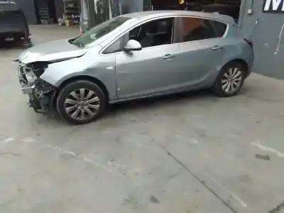 Veículo de Sucata opel astra j lim. excellence do ano 2015 alimentado b16dtl