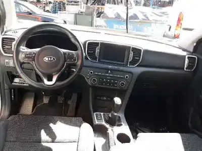 Scrapping Vehicle kia sportage drive 4x2 of the year 2017 powered d4fd