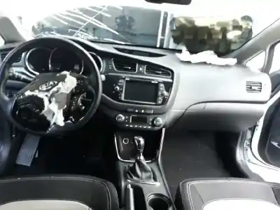 Vehicul casat kia cee´d concept al anului 2015 alimentat d4fc