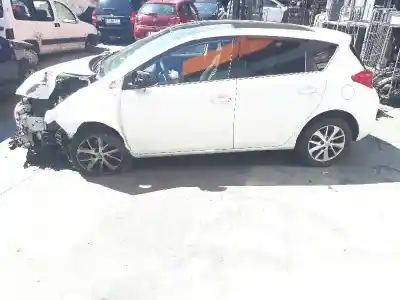 Scrapping Vehicle toyota auris active of the year 2014 powered 1zr