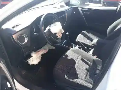 Scrapping Vehicle toyota auris active of the year 2014 powered 1zr