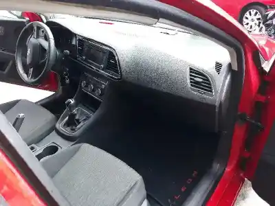 Здавання транспортного засобу seat leon st (5f8) style року 2014 потужний clha