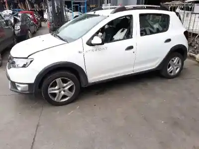 Veículo de Sucata dacia sandero stepway do ano 2014 alimentado h4b a4