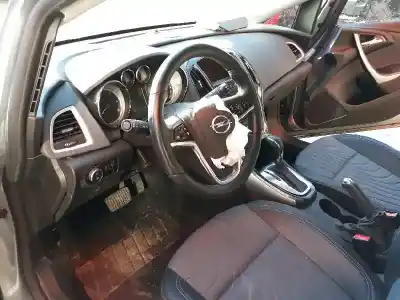 Sloopvoertuig opel astra j lim. excellence van het jaar 2013 aangedreven a20dth