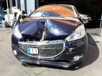 Veículo de Sucata peugeot 208 style do ano 2015 alimentado hmz
