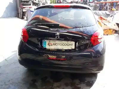 Veículo de Sucata peugeot 208 style do ano 2015 alimentado hmz