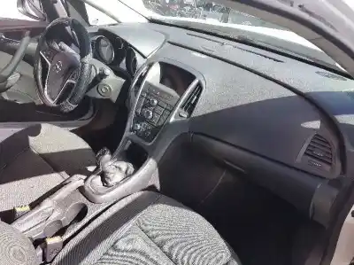 Veículo de Sucata opel astra j lim. excellence do ano 2015 alimentado b16dtl