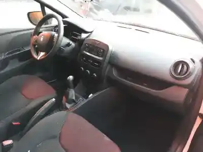 Veículo de Sucata renault clio iv societé do ano 2016 alimentado 