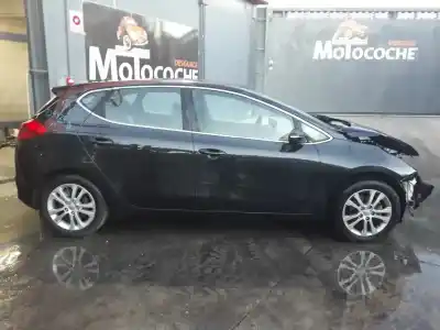 Veículo de Sucata KIA PRO CEE´D (JD) 1.4 CRDi 90 do ano 2013 alimentado D4FC