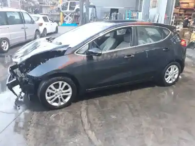 Veículo de Sucata kia pro cee´d (jd) 1.4 crdi 90 do ano 2013 alimentado d4fc
