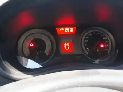 Veículo de Sucata renault clio iii confort dynamique do ano 2006 alimentado d4f740