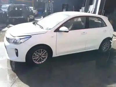 Veículo de Sucata kia rio concept do ano 2018 alimentado g4la