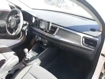 Veículo de Sucata kia rio concept do ano 2018 alimentado g4la