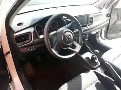 Veículo de Sucata kia rio concept do ano 2018 alimentado g4la