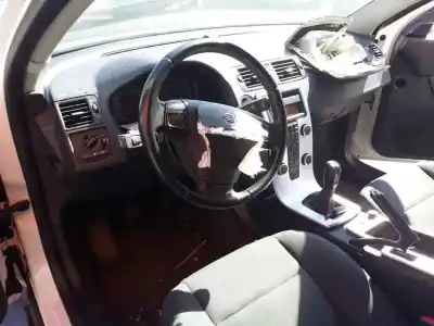 Veículo de Sucata volvo c30 1.6 d drive kinetic do ano 2013 alimentado d4162t