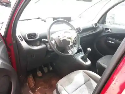 Здавання транспортного засобу citroen c3 picasso sx року 2010 потужний 9hxdv6ated4