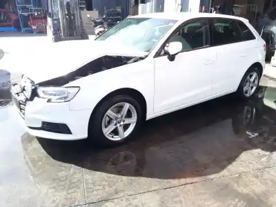 Veículo de Sucata audi a3 sportback (8vf) basic do ano 2017 alimentado ddya