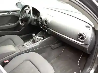 Veículo de Sucata audi a3 sedán (8vs) attraction do ano 2014 alimentado crkb