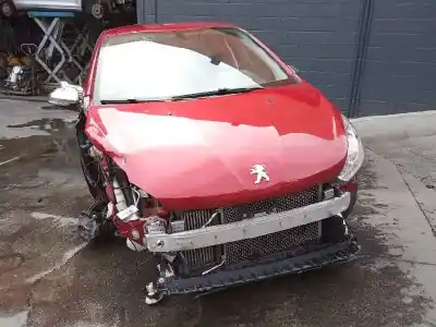 Veículo de Sucata peugeot 208 active do ano 2012 alimentado 9hp