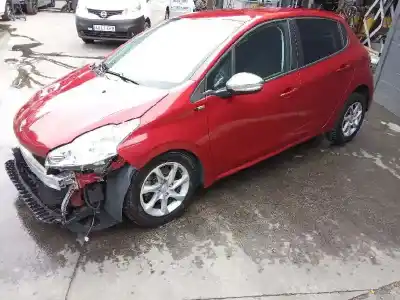 Veículo de Sucata peugeot 208 active do ano 2012 alimentado 9hp