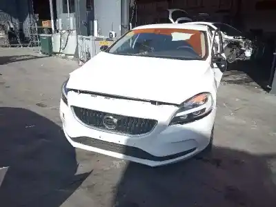 Veículo de Sucata volvo v40 momentum do ano 2018 alimentado b4154t5