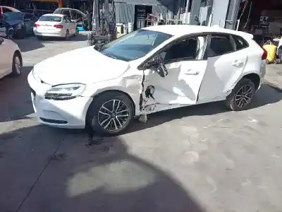 Veículo de Sucata volvo v40 momentum do ano 2018 alimentado b4154t5