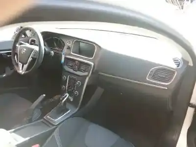Veículo de Sucata volvo v40 momentum do ano 2018 alimentado b4154t5