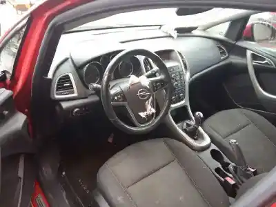 Veículo de Sucata opel astra j lim. enjoy do ano 2010 alimentado a17dtr