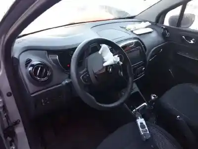 Sloopvoertuig renault captur zen van het jaar 2017 aangedreven h5f f4