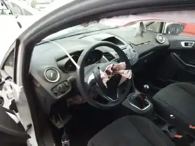 Здавання транспортного засобу ford fiesta (ccn) trend року 2014 потужний ugjc