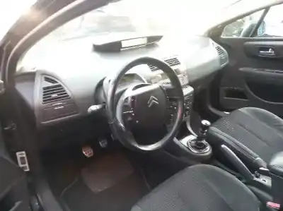 Veicolo di demolizione citroen c4 coupe vts dell'anno 2005 alimentato rhr