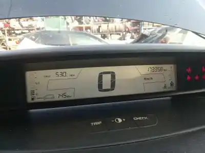 Veicolo di demolizione citroen c4 coupe vts dell'anno 2005 alimentato rhr