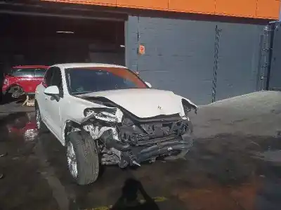 Veículo de Sucata porsche cayenne (typ 92aa) 4.8 v8 cat do ano 2011 alimentado m4802
